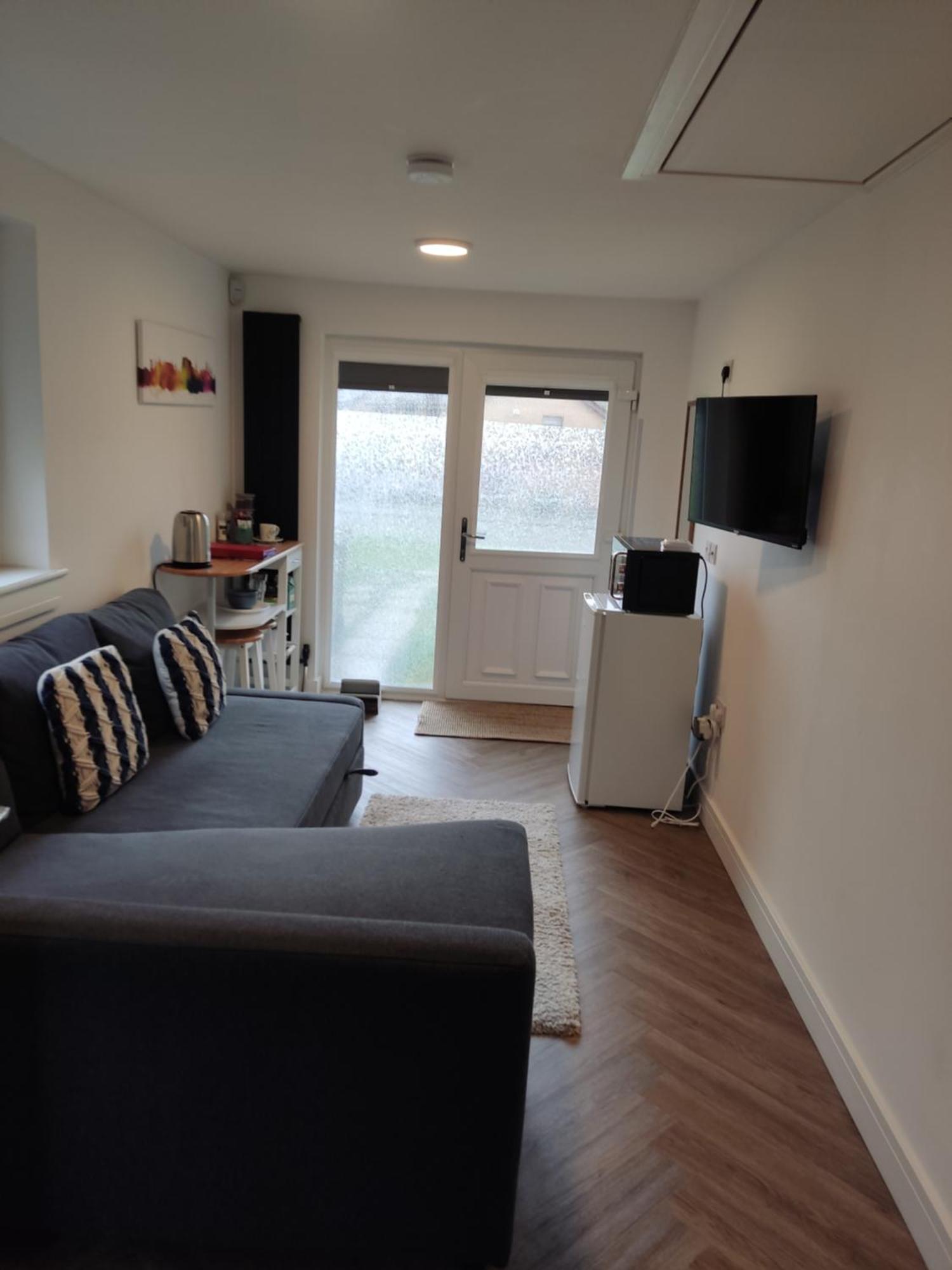 En-Suite Double Room With Private Entrance Edinburg Exteriör bild